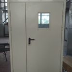 Противопожарная полуторапольная дверь со стеклом / серия FRM7285
